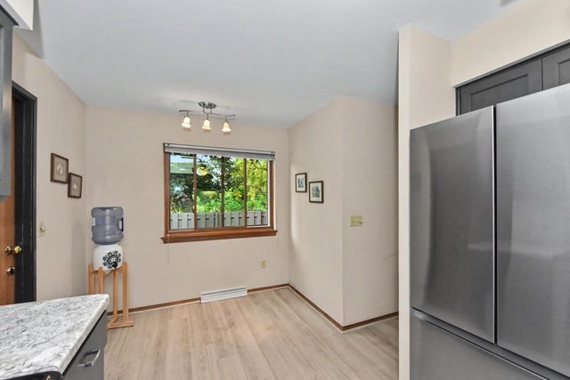 W178N9710 Riversbend CIRCLE W, Germantown, WI 53022