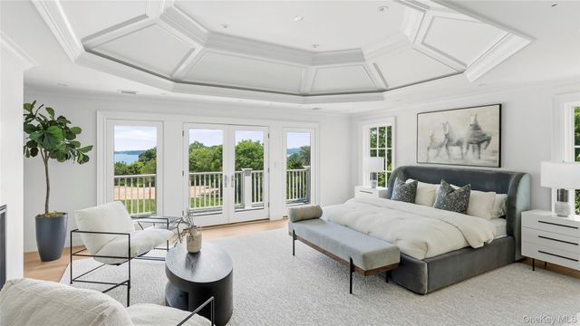 4 Shepherds Lane, Sands Point, NY 11050