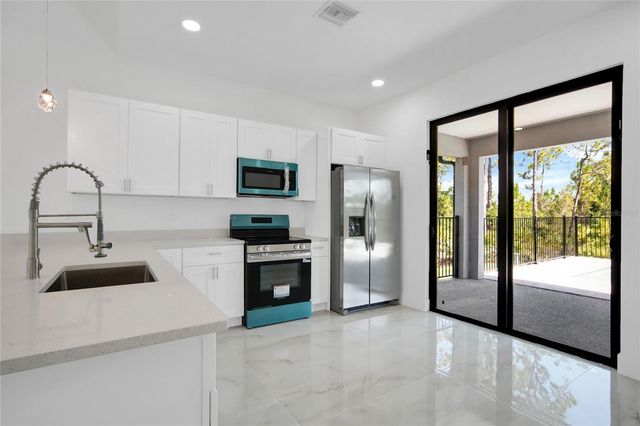 27412 LAS LOMAS DRIVE, Punta Gorda, FL 33955