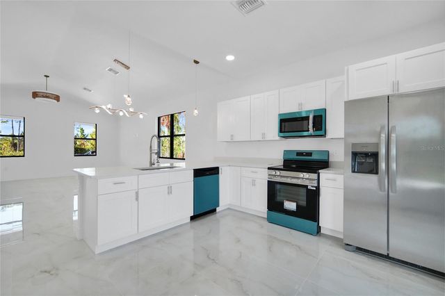 27412 LAS LOMAS DRIVE, Punta Gorda, FL 33955