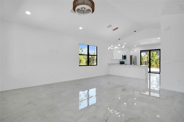 27412 LAS LOMAS DRIVE, Punta Gorda, FL 33955