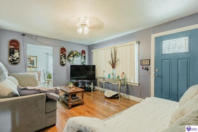 215 Peak Street, Hodgenville, KY 42748