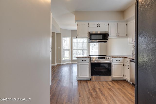 440 Blue Lake Drive, Lake Cormorant, MS 38641