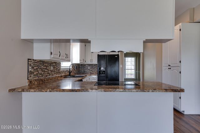 440 Blue Lake Drive, Lake Cormorant, MS 38641