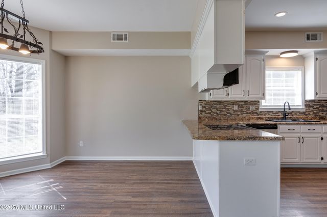 440 Blue Lake Drive, Lake Cormorant, MS 38641