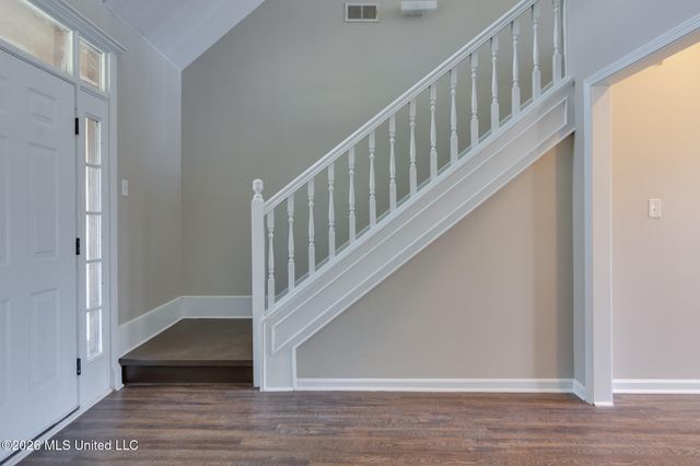 440 Blue Lake Drive, Lake Cormorant, MS 38641