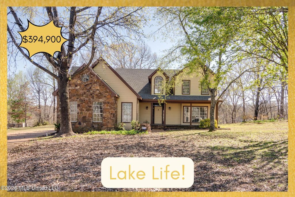 440 Blue Lake Drive, Lake Cormorant, MS 38641
