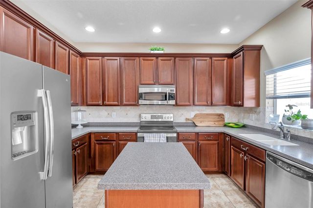 11144 OYSTER BAY CIRCLE, New Port Richey, FL 34654