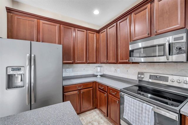 11144 OYSTER BAY CIRCLE, New Port Richey, FL 34654