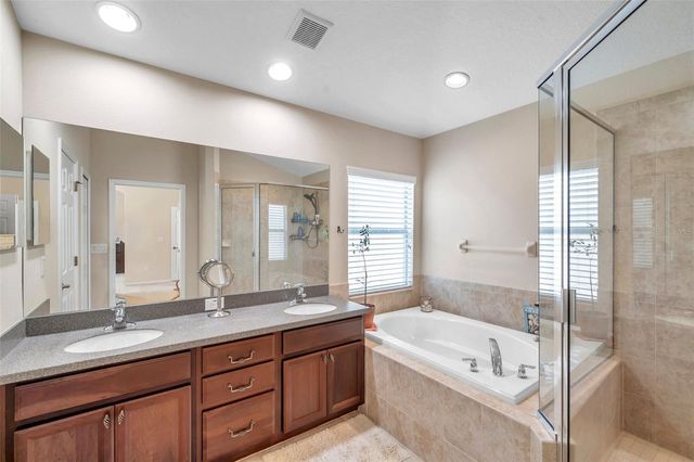 11144 OYSTER BAY CIRCLE, New Port Richey, FL 34654