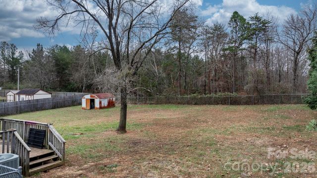 157 Broad Meadow Drive, Statesville, NC 28677