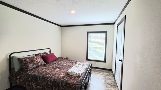 350 GEORGE LN, Michie, TN 38357