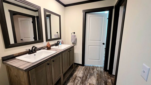 350 GEORGE LN, Michie, TN 38357