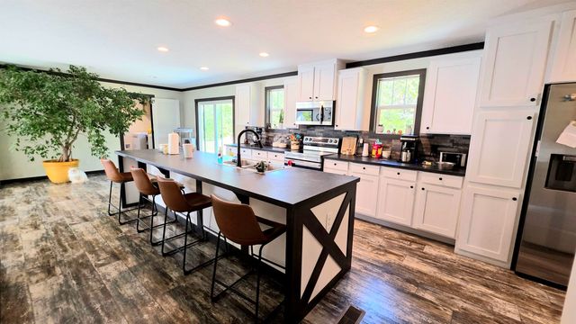 350 GEORGE LN, Michie, TN 38357