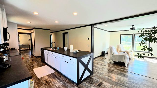 350 GEORGE LN, Michie, TN 38357