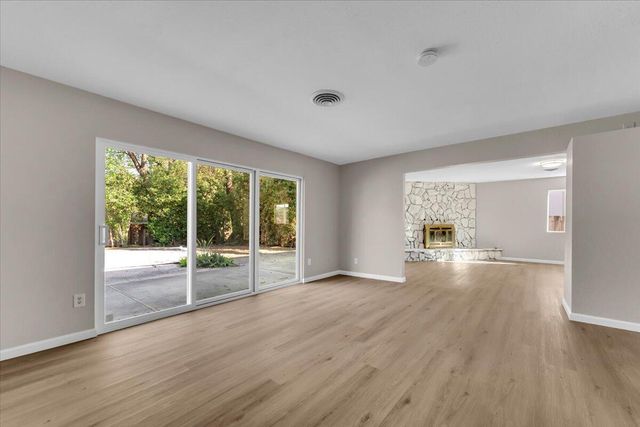 1953 Cameo Court, Redding, CA 96002