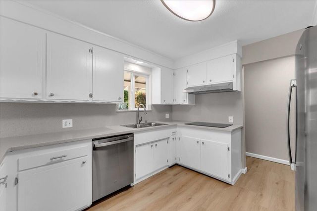 1953 Cameo Court, Redding, CA 96002