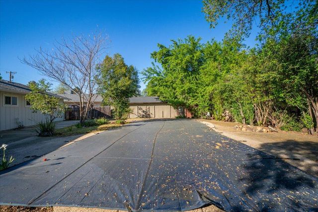 1953 Cameo Court, Redding, CA 96002