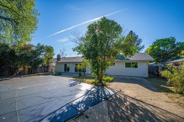 1953 Cameo Court, Redding, CA 96002