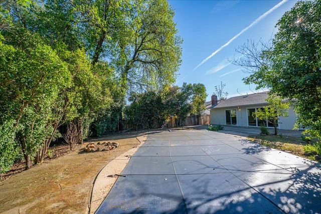1953 Cameo Court, Redding, CA 96002