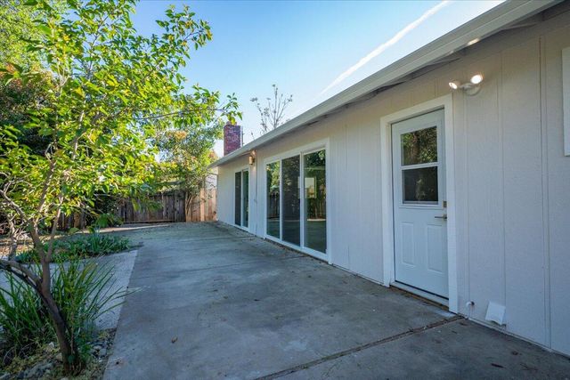 1953 Cameo Court, Redding, CA 96002