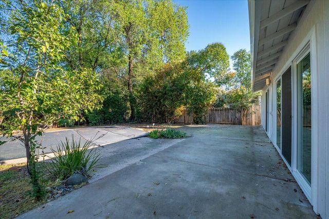 1953 Cameo Court, Redding, CA 96002