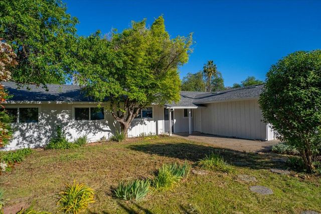 1953 Cameo Court, Redding, CA 96002