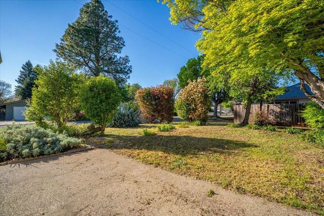 1953 Cameo Court, Redding, CA 96002