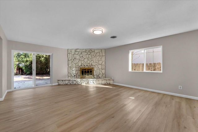 1953 Cameo Court, Redding, CA 96002