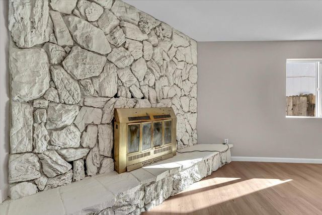 1953 Cameo Court, Redding, CA 96002