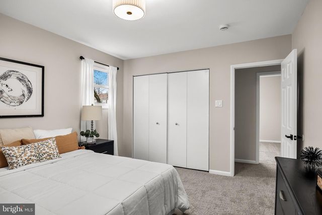 301 CARDINAL RD, Beverly, NJ 08010