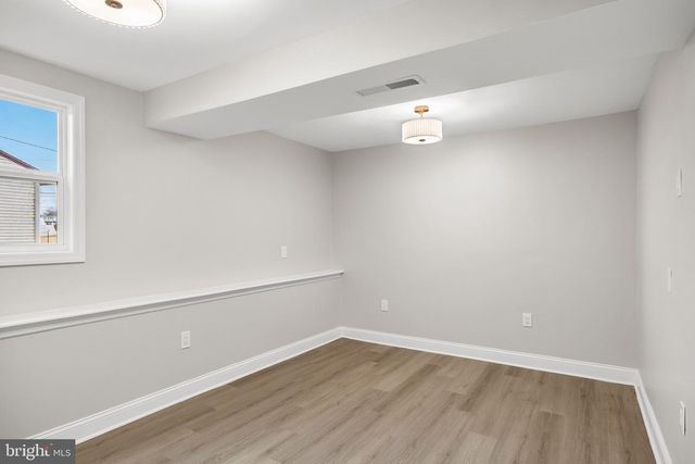 301 CARDINAL RD, Beverly, NJ 08010