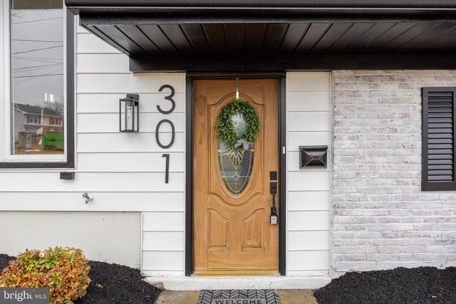 301 CARDINAL RD, Beverly, NJ 08010