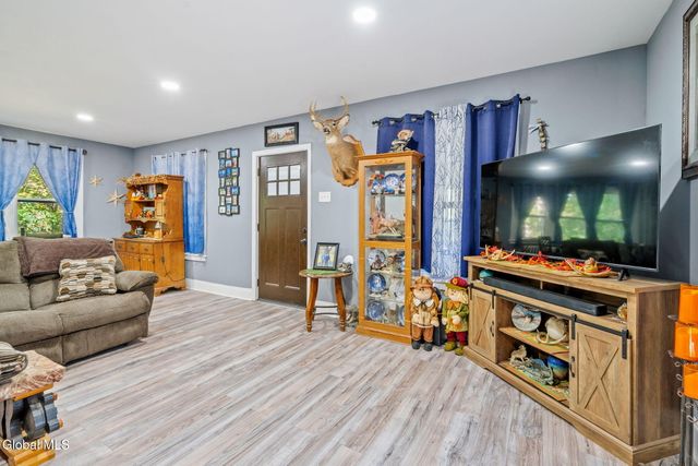 183 Maple Avenue, Glenville, NY 12302