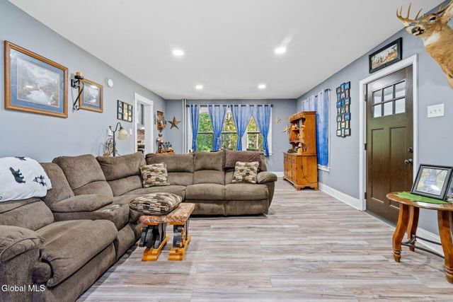 183 Maple Avenue, Glenville, NY 12302