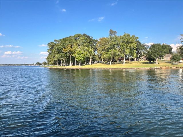 12121 N Ridgeway Drive N, Willis, TX 77318