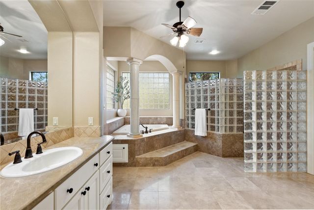 220 Escalera PKWY, Georgetown, TX 78628