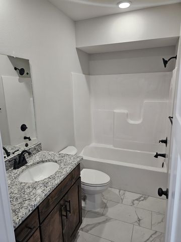 2720 West Osprey, Ozark, MO 65721