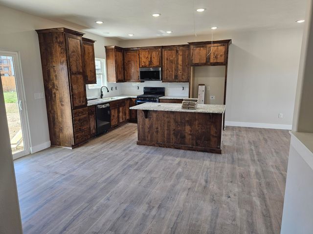 2720 West Osprey, Ozark, MO 65721