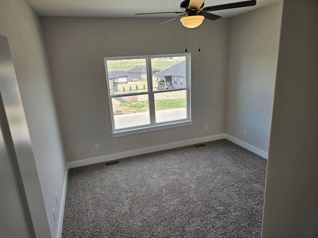 2720 West Osprey, Ozark, MO 65721