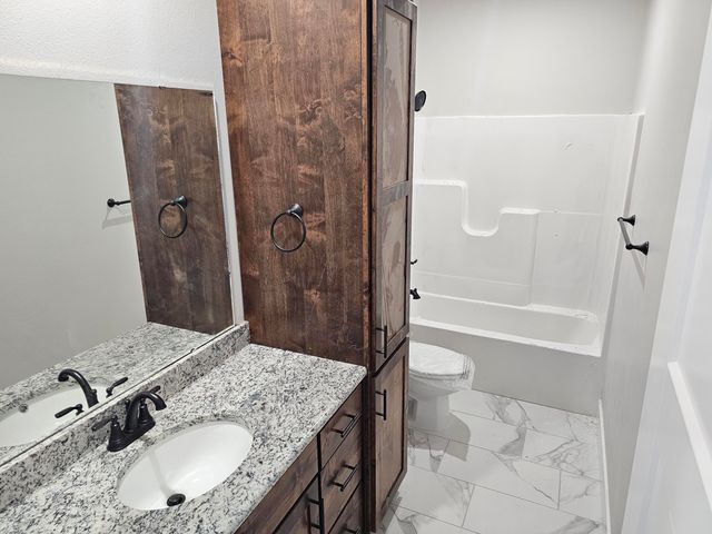 2720 West Osprey, Ozark, MO 65721