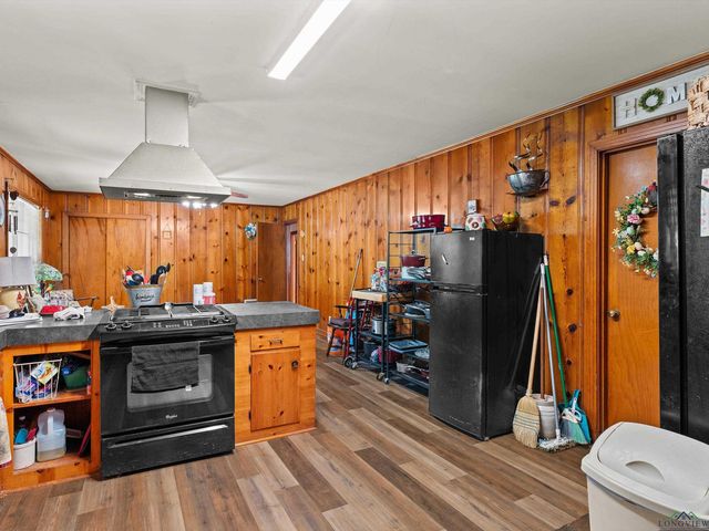 305 E Carolanne, Marshall, TX 75672