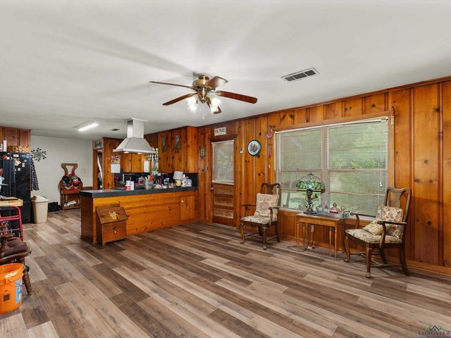 305 E Carolanne, Marshall, TX 75672
