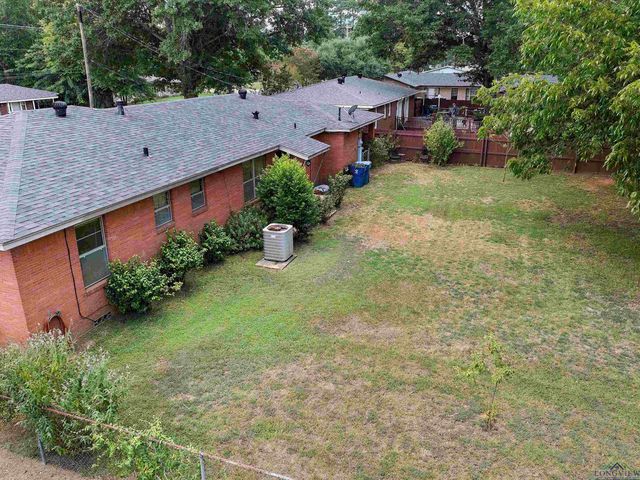305 E Carolanne, Marshall, TX 75672