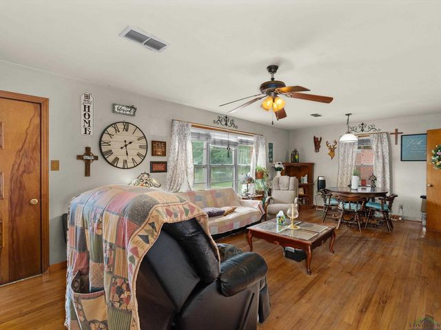 305 E Carolanne, Marshall, TX 75672
