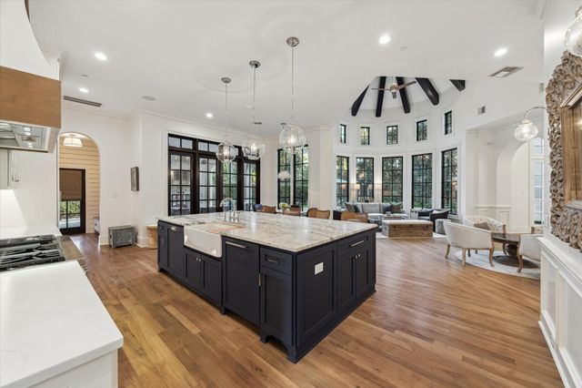 20 Lacewood Lane, Houston, TX 77024