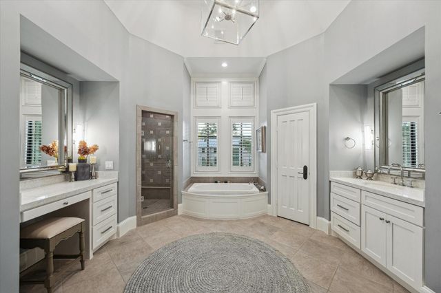 20 Lacewood Lane, Houston, TX 77024