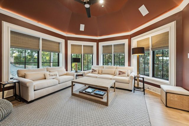 20 Lacewood Lane, Houston, TX 77024