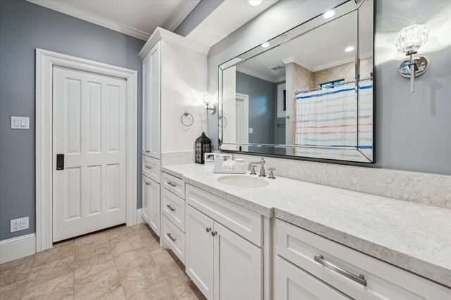 20 Lacewood Lane, Houston, TX 77024