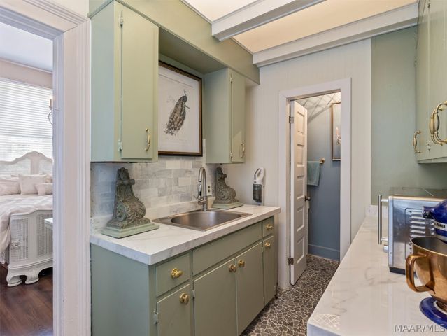 1241 S Hull Street, Montgomery, AL 36104